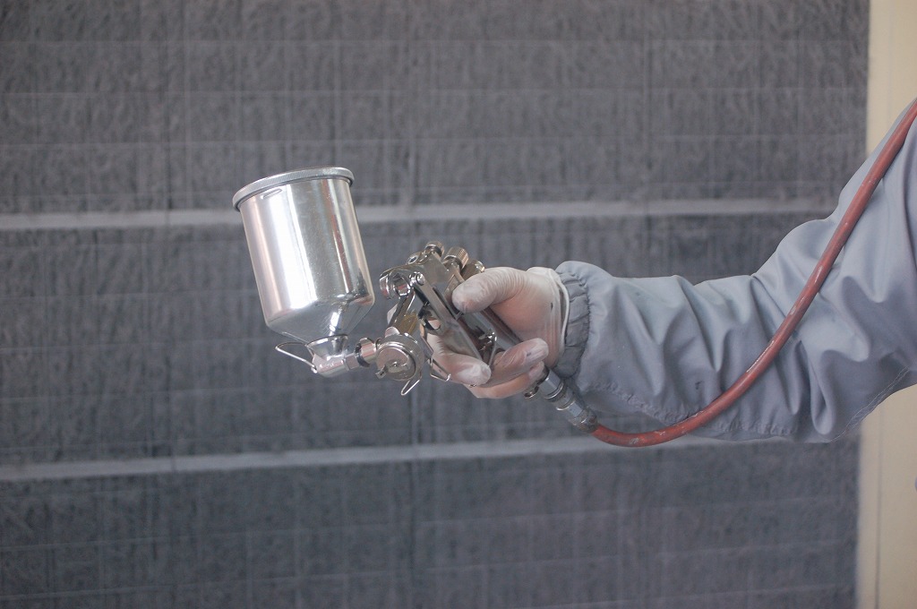 新しい仲間を募集中！塗装職人としての挑戦を楽しむ！